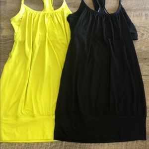 Lululemon size 4 NO LIMITS built in bra -BLACK & BRIGHT (2 for one  price!)